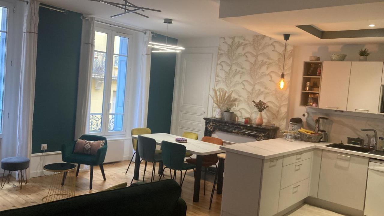 Chambre En Appartement Haussmannien En Centre Ville Saint-Etienne  Eksteriør billede